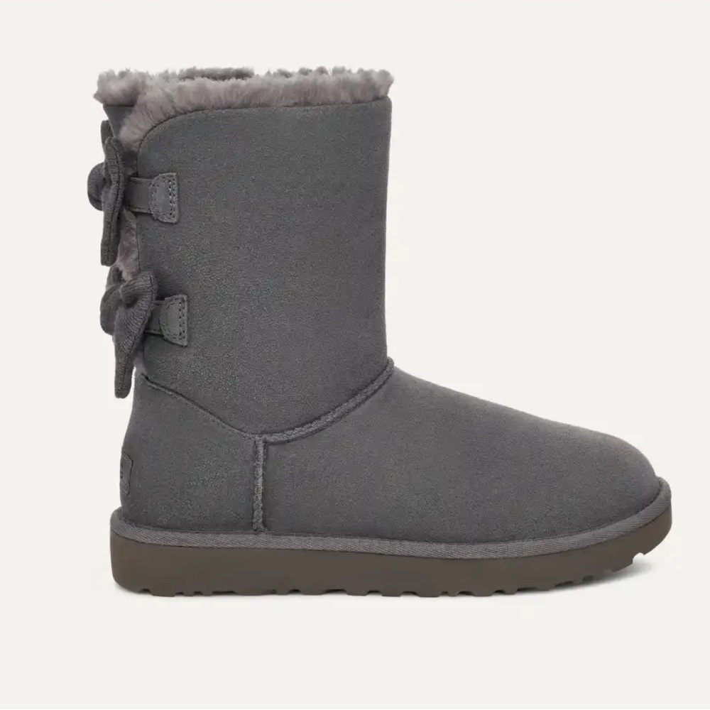 UGG Bailey Ribbed Bow Boots - Picture 5 of 10
